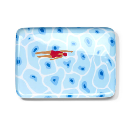 Hellblaues Tablett mit Schwimmerin und Poolmotiv von Oceanstore Design